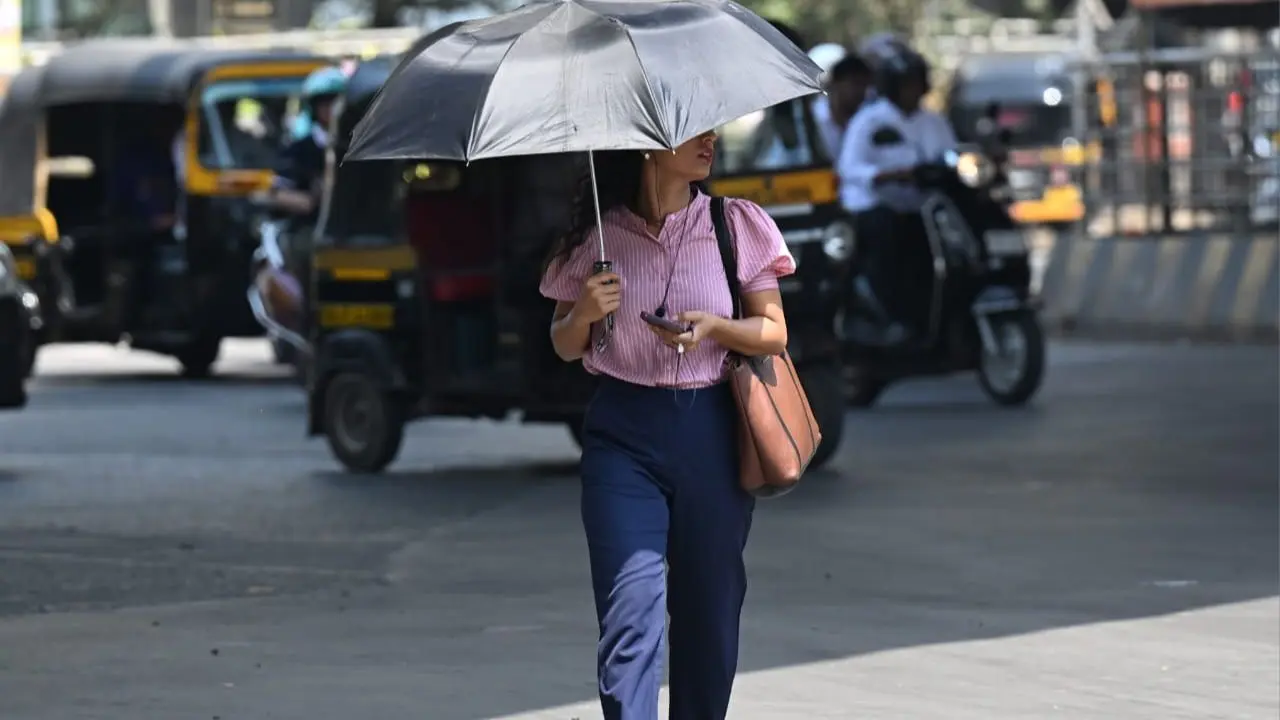 According to the weather department, the maximum temperature in Mumbai is likely to reach around 38 degrees Celsius, while the minimum temperature may remain around 23 degrees Celsius