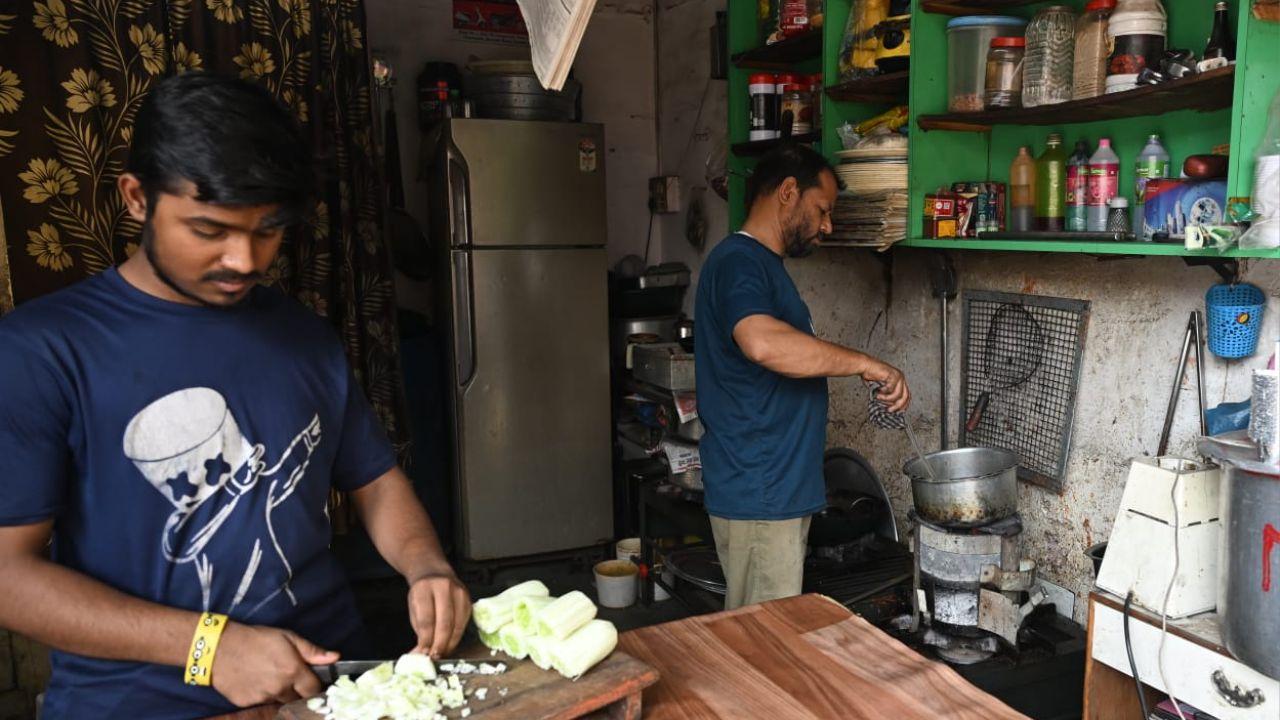 Chef Mubarak Khan has also been forced to offer a limited menu and raise food prices by Rs 20 to Rs 30 due to the ongoing LPG shortage in Mumbai