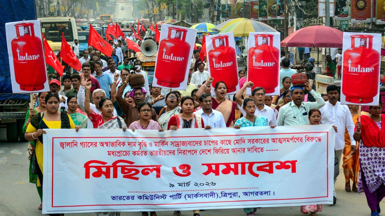 <p>The price of cooking gas cylinders in India has increased in the midst of the US-Iran conflict in the Middle East. The price of cooking gas cylinders for households has been increased by Rs 60 from Friday midnight (Pic/PTI)</p>