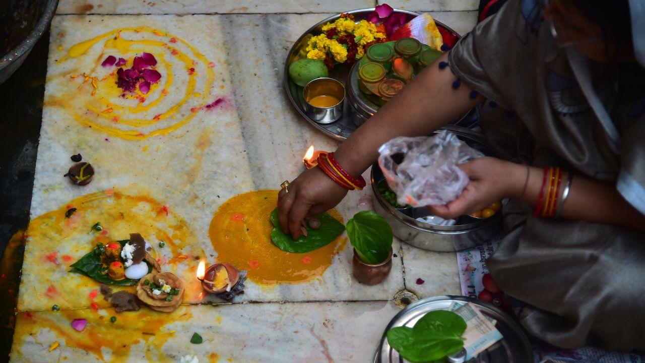 Thousands of devotees throng Sheetala Mata temples across the country, offering flowers, vermillion and cold food to the goddess