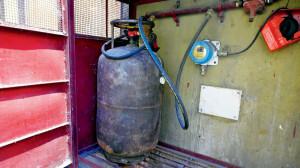 In Photos: Households, hotels face cooking gas crisis amid supply disruptions