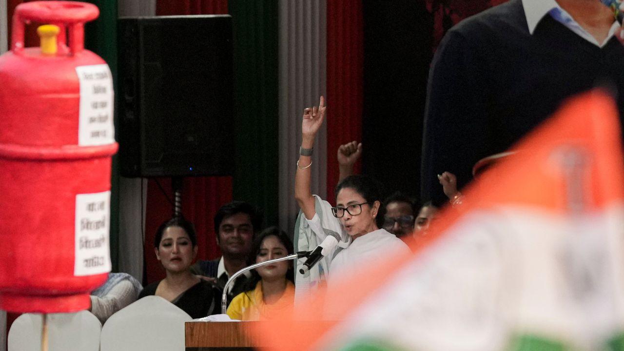 Addressing the gathering in Kolkata, Banerjee accused the BJP of creating an 