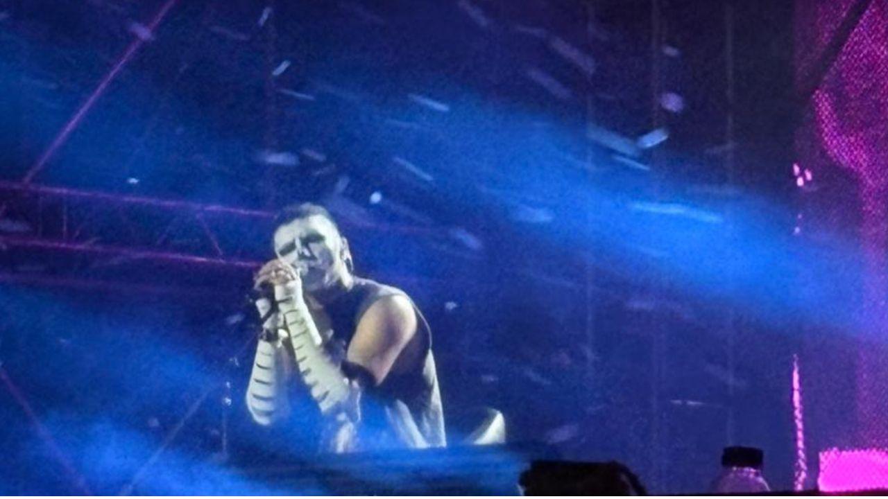 With more artists lined up for Saturday and Sunday, NH7 Weekender is yet to unfold some great performances