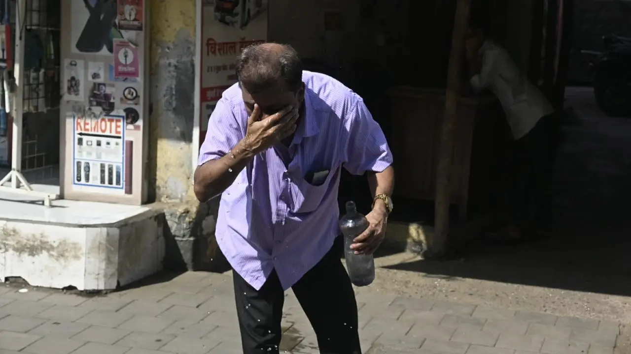 Meanwhile, the weather bureau issued a yellow alert for Mumbai and its nearby districts, warning of possible heatwave conditions on Friday and the following days.