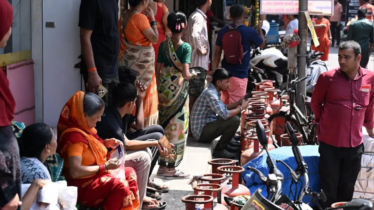 Bhujbal was responding to queries raised by members of the Legislative Council regarding people standing in long queues for hours, allegations of black marketing of cylinders, and reports that several hotels, households and educational institutions are facing shortages of LPG cylinders
