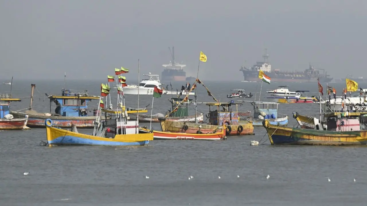 Fishermen leaders argue that this pricing structure is unsustainable and discriminatory, especially at a time when operational costs are already rising due to geopolitical uncertainties