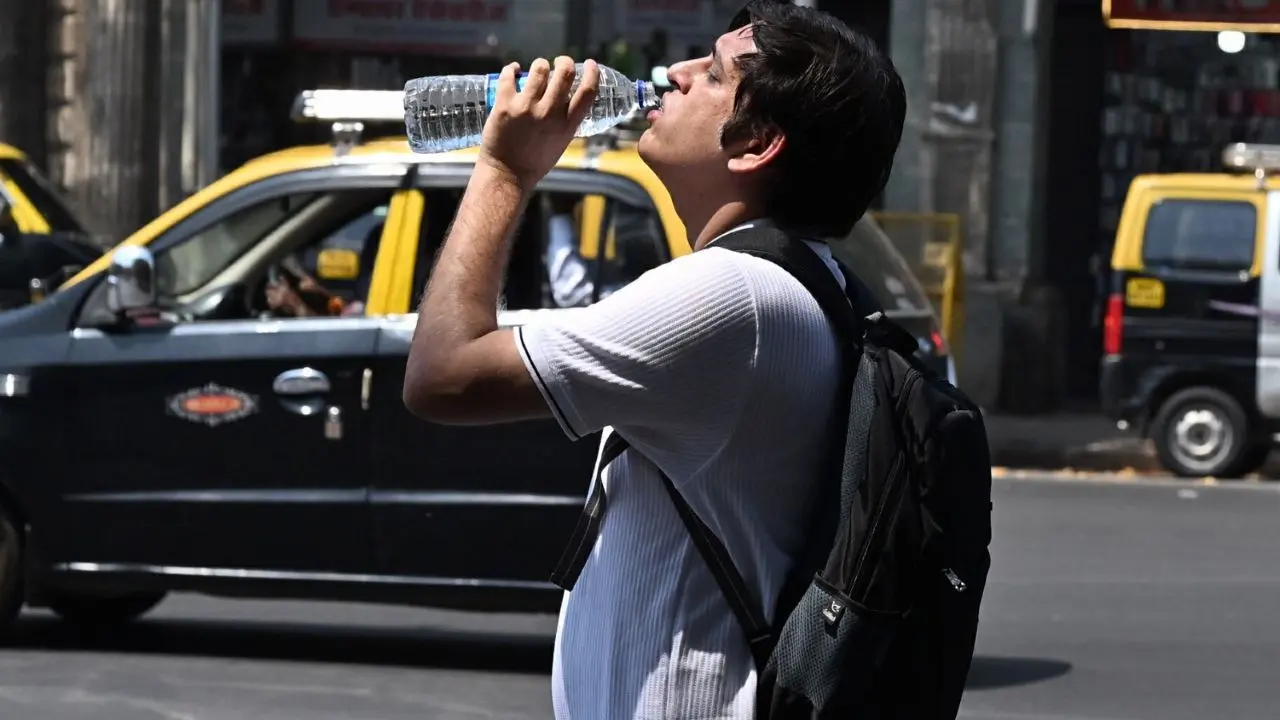 IN PICS: IMD warns extreme heat; temp likely to rise at 34 degC