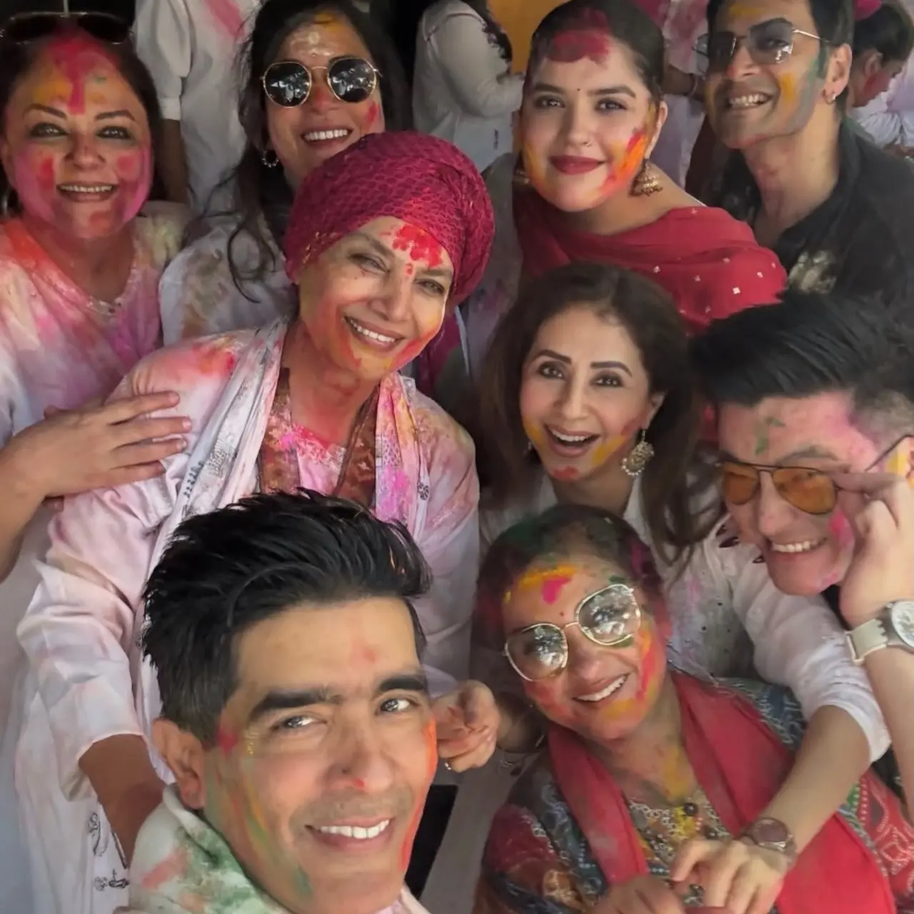 Urmila Matondkar shared a star-studded glimpse from Shabana Azmi's Holi bash. From Divya Dutta to Anjali Anand, celebs were seen in joyful mood.