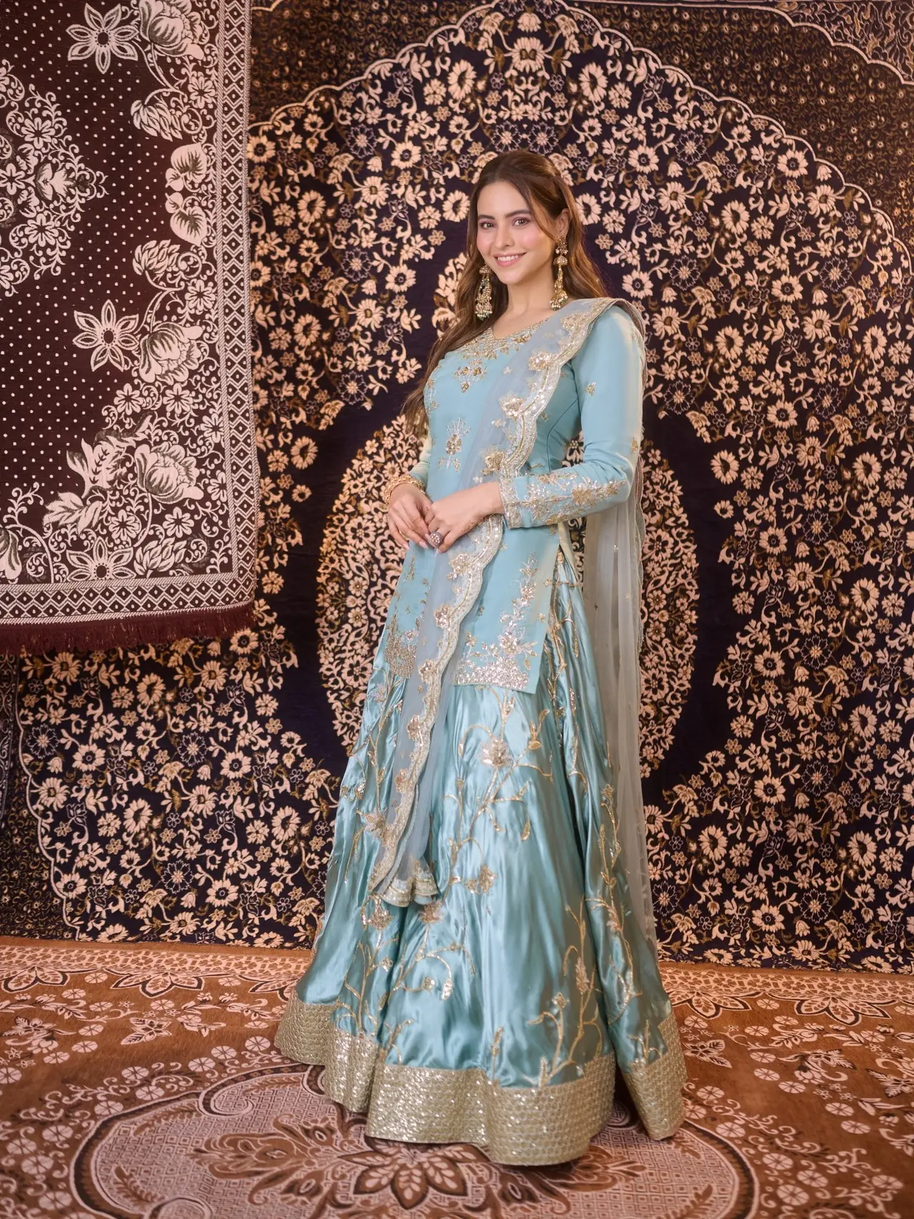 <p>Aamna Sharif looks dreamy in a light blue sharara set adorned with delicate gold work, paired with a sheer net dupatta. The soft hue and subtle shimmer beautifully capture the festive glow of Eid, making it perfect for daytime celebrations or intimate gatherings.</p> <p>Aamna Sharif looks dreamy in a light blue sharara set adorned with delicate gold work, paired with a sheer net dupatta. The soft hue and subtle shimmer beautifully capture the festive glow of Eid, making it perfect for daytime celebrations or intimate gatherings.</p>