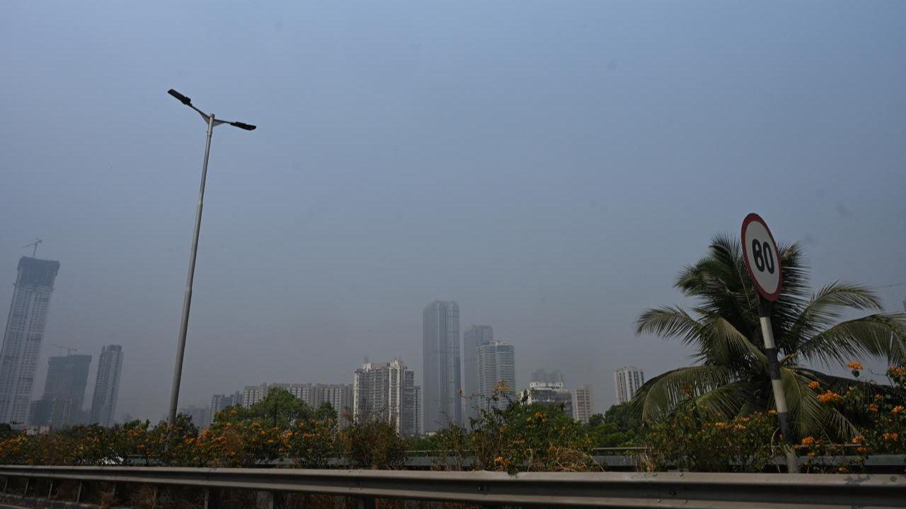 According to the Central Pollution Control Board's (CPCB) Sameer app, Mumbai’s Air Quality Index (AQI) was on Thursday recorded 'Satisfactory'at 10:05 pm and stood at 111