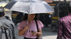 IN PICS: Mumbaikars beat the heat as mercury hits 36 degree Celsius