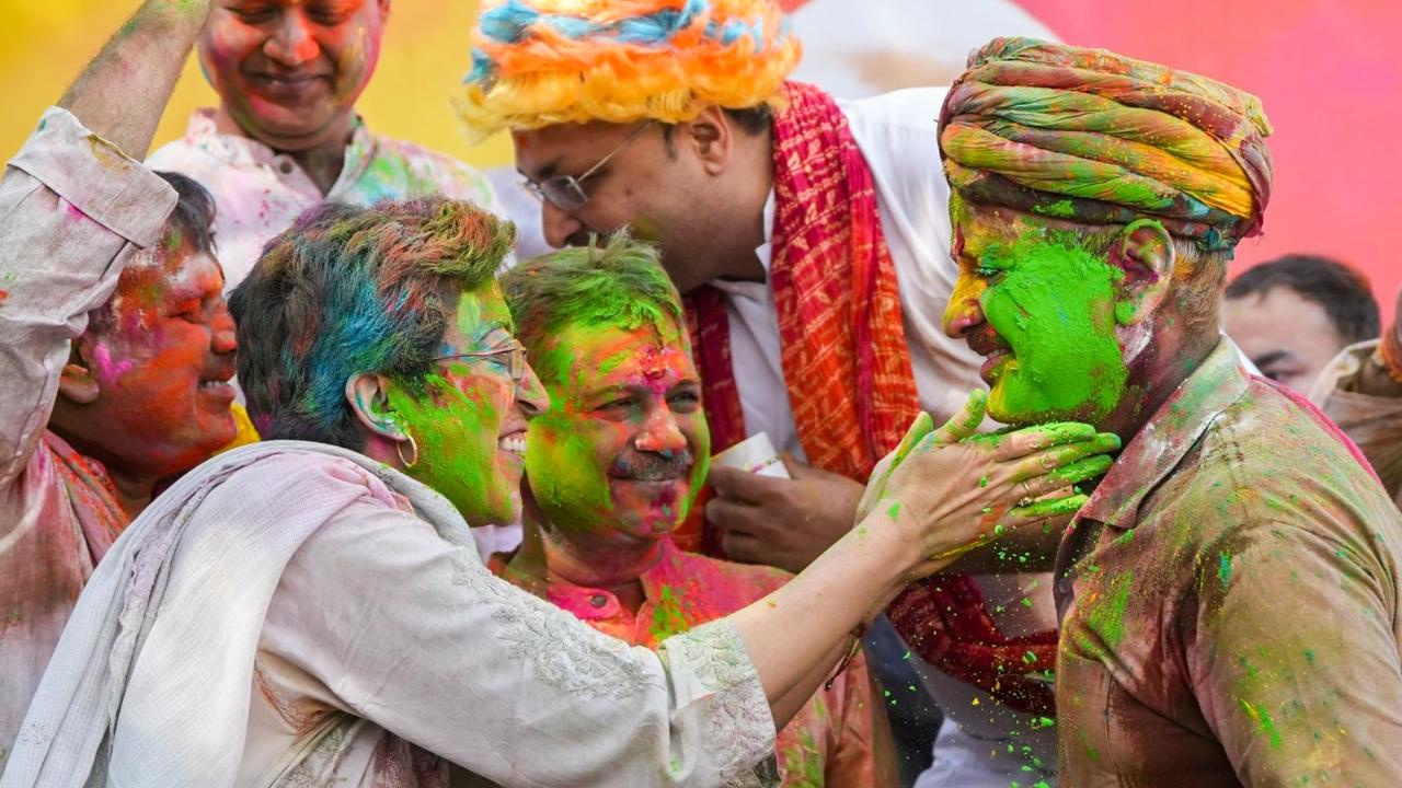 The celebrations by the Aam Aadmi Party (AAP) leaders comes days after a court in Delhi on February 27 discharged Kejriwal and Sisodia in the excise policy case and declined to take cognisance of the chargesheet filed by the Central Bureau of Investigation (CBI). Twenty-one other accused were also discharged in the case.