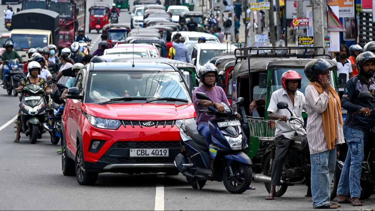 Sri Lanka announces 4-day work week amid fuel shortage fears