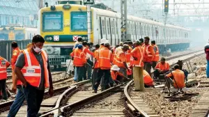 Central Railway announces night blocks between Parel and Currey Road stations