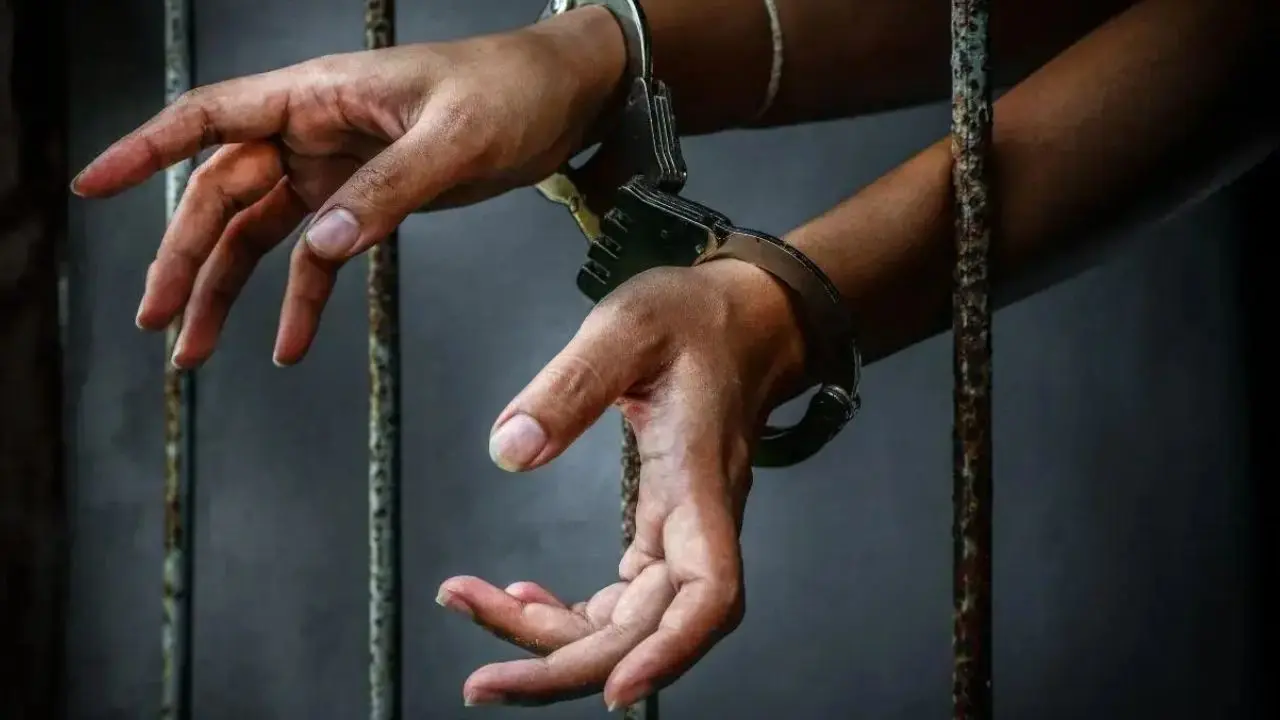 Mumbai Police seize 37-kg ganja, arrest three in Malwani operation