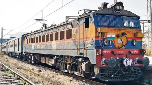 Mumbai-Ahmedabad Karnavati Express to operate from Bandra Terminus from April 1