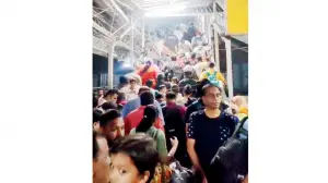 Seven minutes to chaos: Ahilyanagar platform change triggers near-stampede
