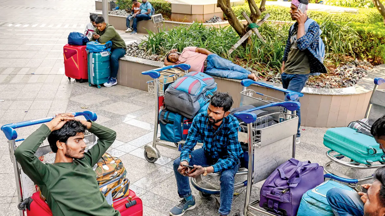 Passengers stranded at Mumbai airport after several Gulf-bound flights were cancelled due to ongoing West Asia tensions. Pic/PTI