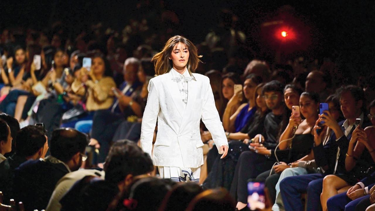 Ananya Panday rocking the ramp for Rahul Mishra last Friday. PIC/SHADAB KHAN
