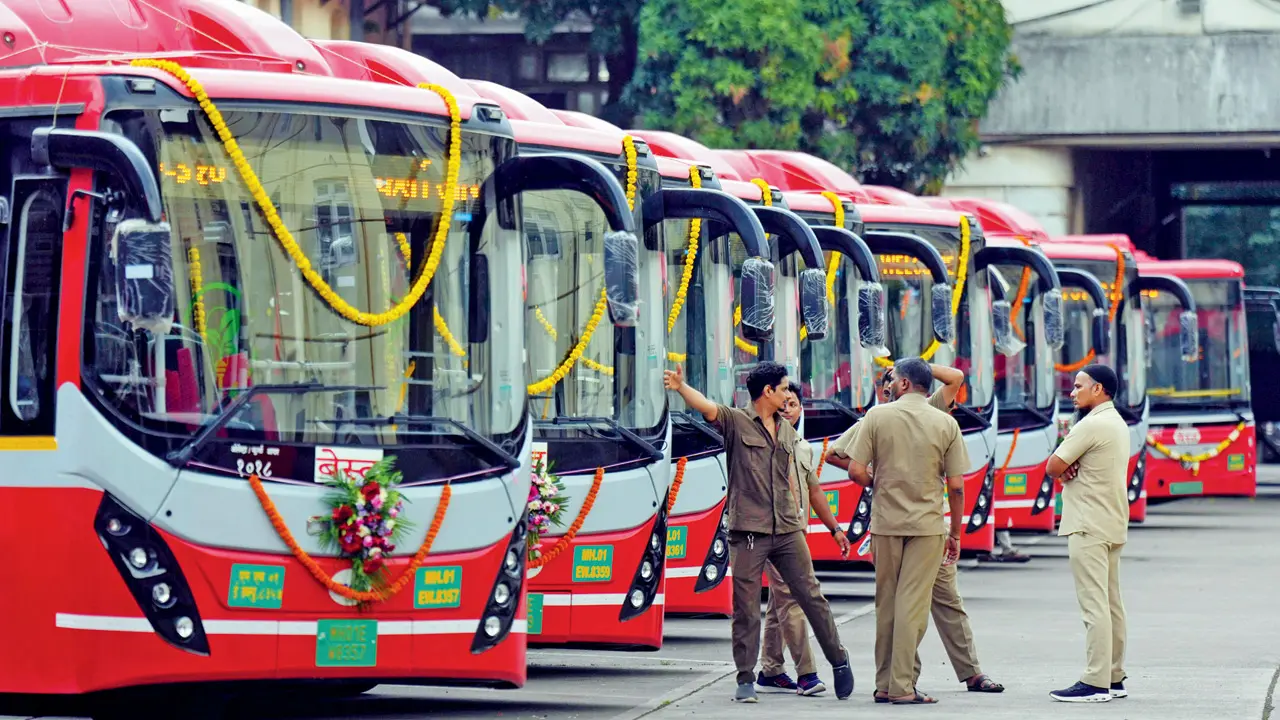 Mumbai BEST aims to double bus fleet to 5400 with Rs 3000 crore funding