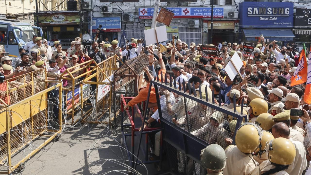 Due to continuous disruptions and slogan shouting, Speaker Abdul Rahim Rather adjourned the House for half an hour