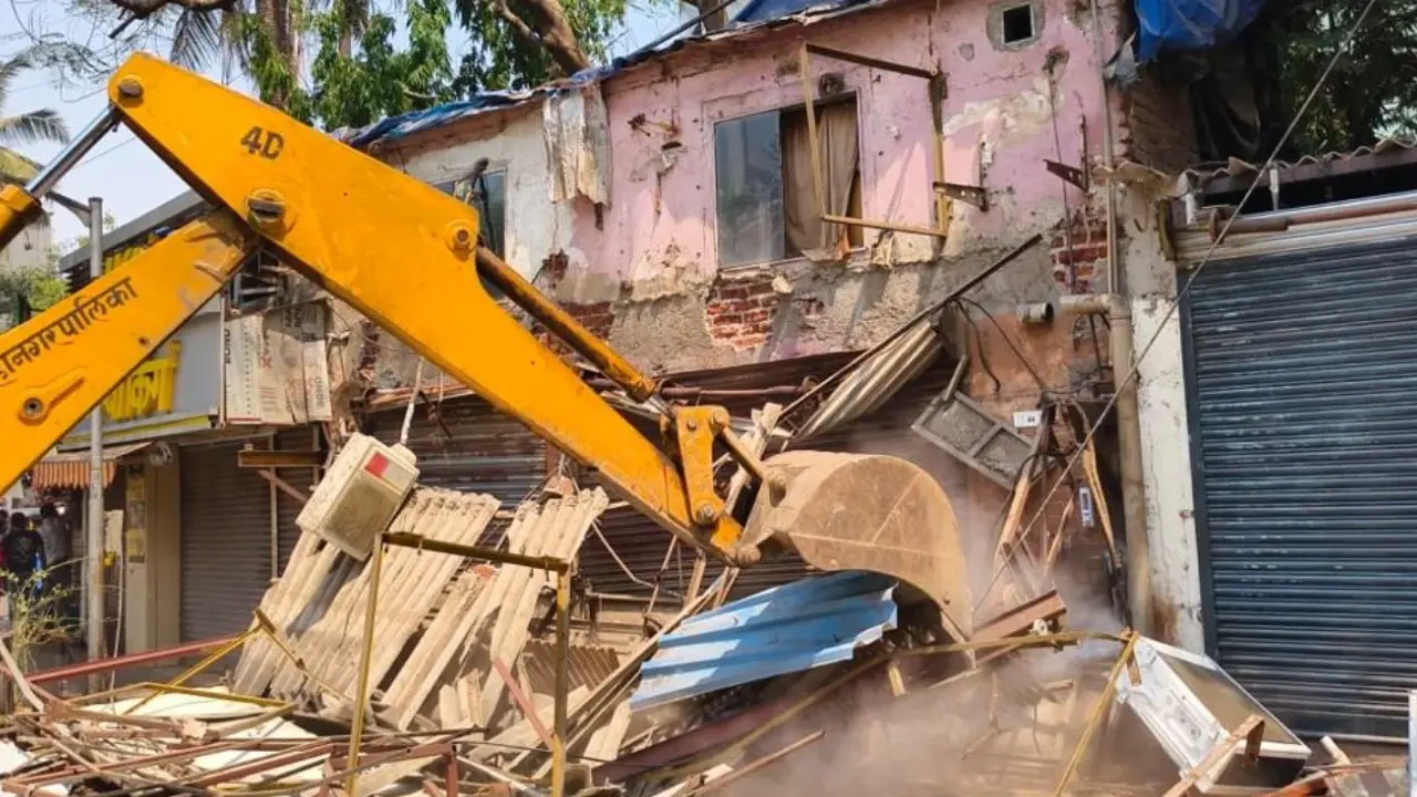 Mumbai: BMC demolishes illegal shops in Goregaon to clear encroachments