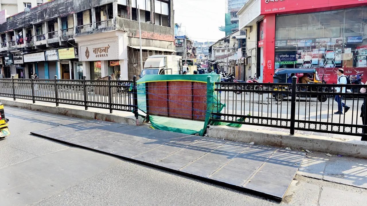 Civic lapse? Open hole on Bandra Hill Road leads to bruises and fracture