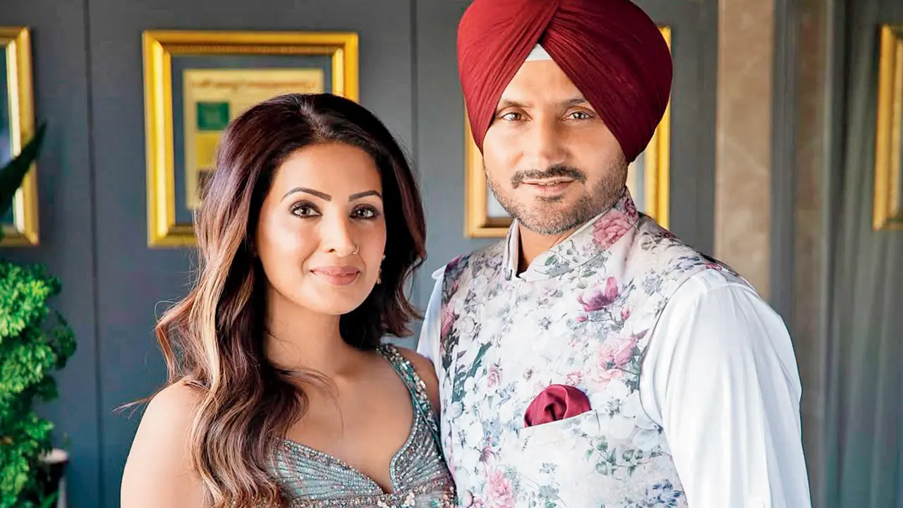 Bhajji’s cheeky birthday wishto wife Geeta