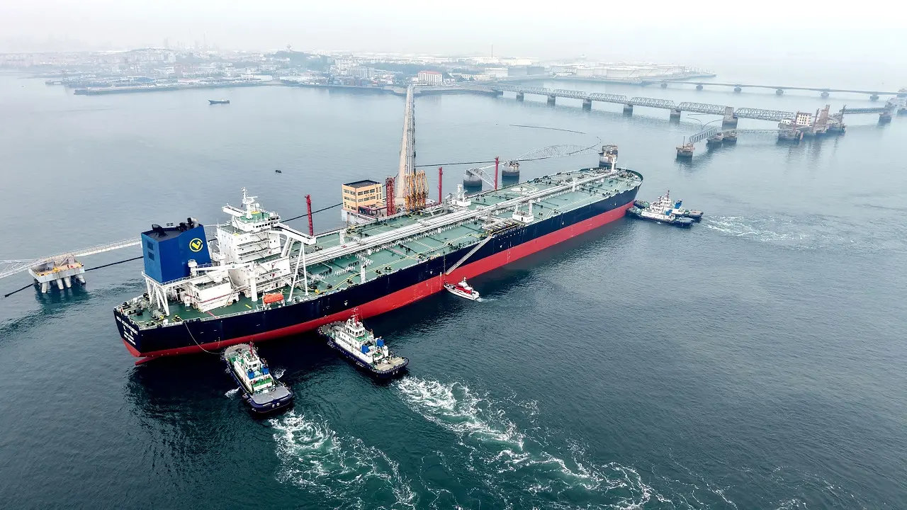 Russian oil tanker bound for China reroutes to India amid global energy crisis