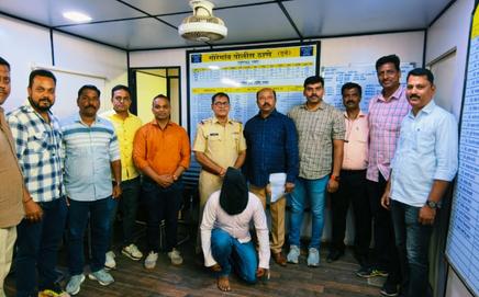 The police nabbed the accused from Rohini's Sector 24. PIC/BY SPECIAL ARRANGEMENT