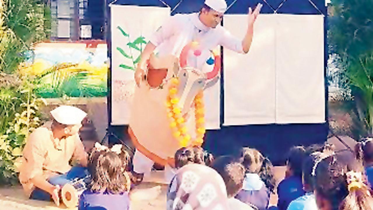 A moment from Gubu-Gubu. Pic Courtesy/Gillo Repertory