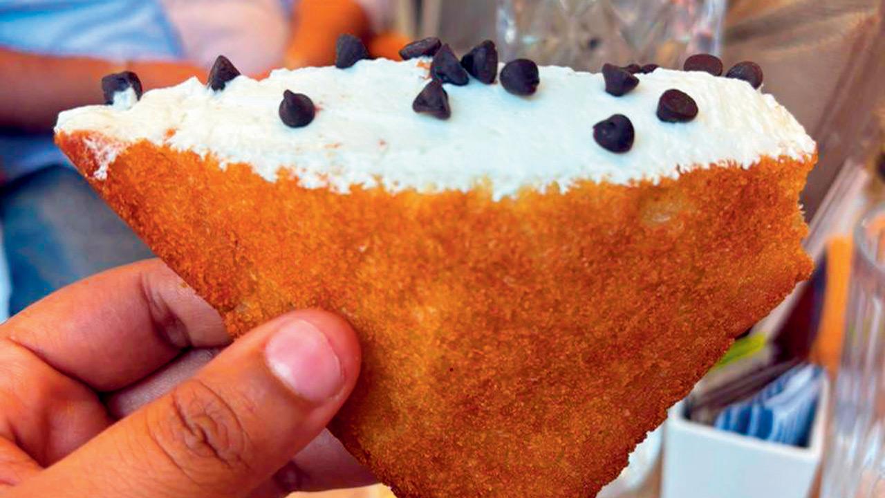 Choco-Chip Fried Cream Sandwich