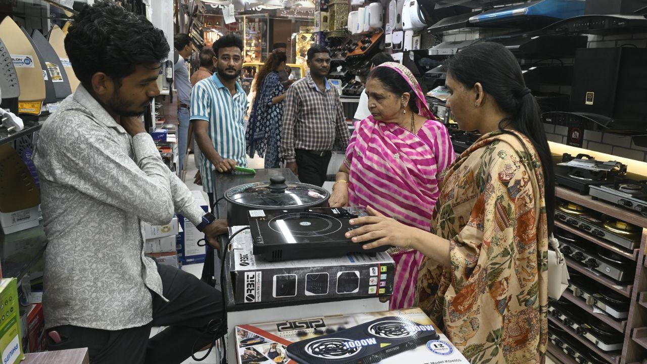 While stores continue to have stocks, induction cooktops are rapidly disappearing from online platforms as households across India rush to find alternatives to cooking gas amid growing concerns about LPG supply disruptions linked to the ongoing conflict in West Asia