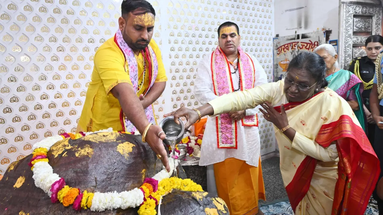 In Photos: Droupadi Murmu prays at Danghati Temple in Mathura