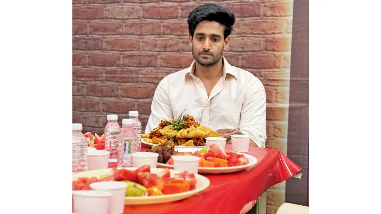 Telly Tattle: Farman Haider on shooting while observing roza