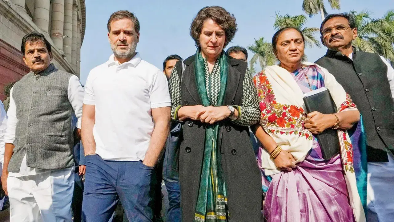 Rahul Gandhi, Priyanka Gandhi meet Nitin Gadkari; flags concerns of Rajasthan ve