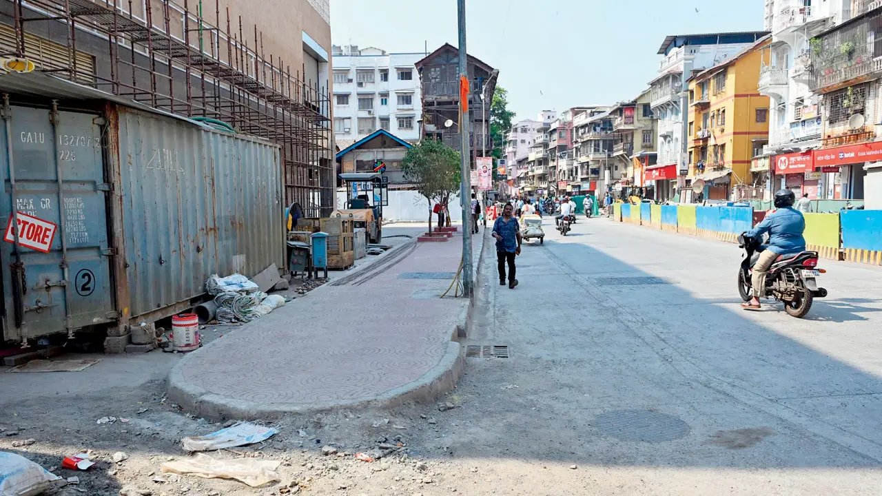 Stone dust on Girgaon Metro road triggers health complaints among residents