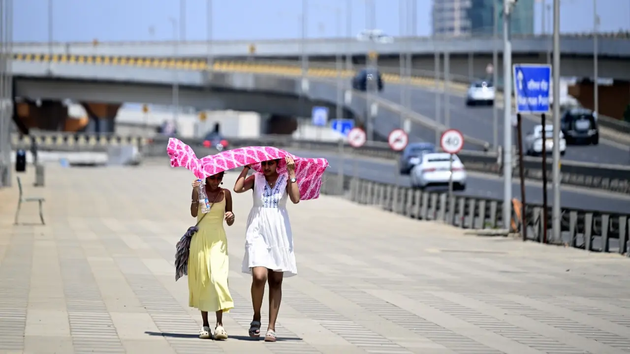 On Tuesday, the weather bureau has predicted the temperatures in the city and the suburbs to range between 24 and 33 degrees Celsius