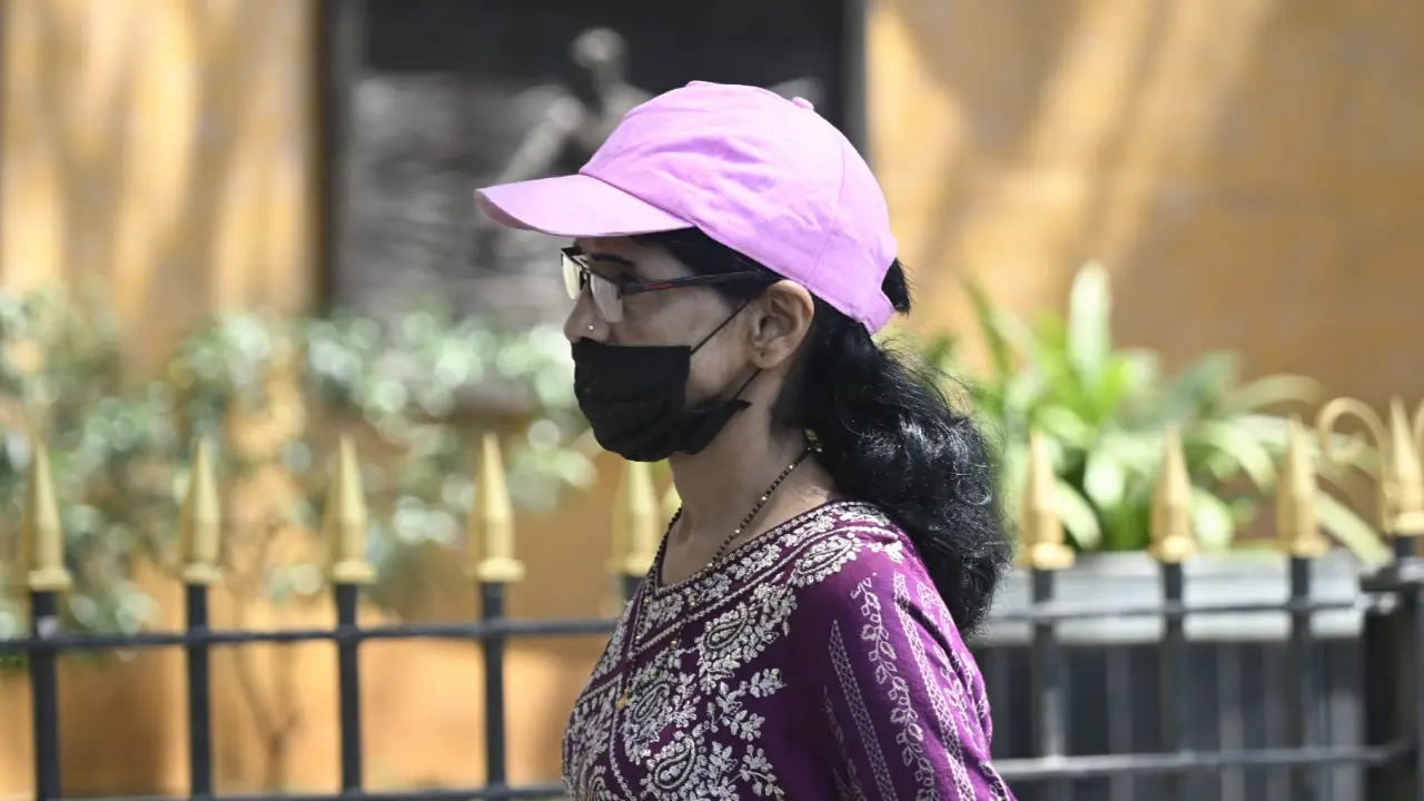 The Santacruz station, representative of the suburbs, recorded maximum and minimum temperatures of 32 and 23 degrees Celsius respectively