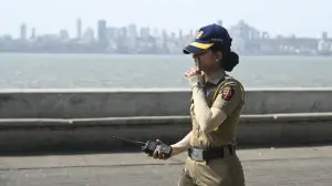 IN PICS: Island City bakes under intense heat, hangout spots wear deserted look