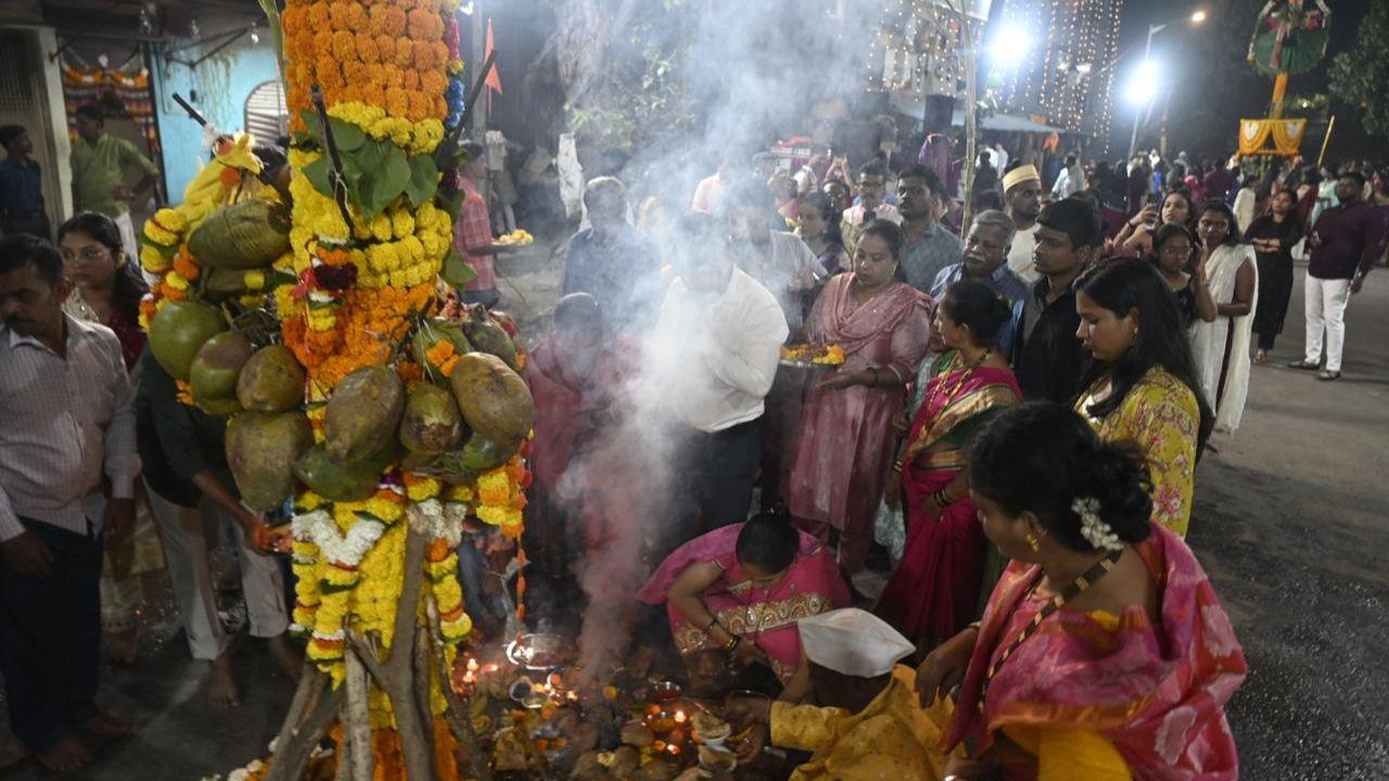 The bonfire is lit in an open area, and in some traditions, people offer prayers to Agni (the fire god) while the flames rise, seeking blessings for health and prosperity for the entire year. PIC/ASHISH RAJE