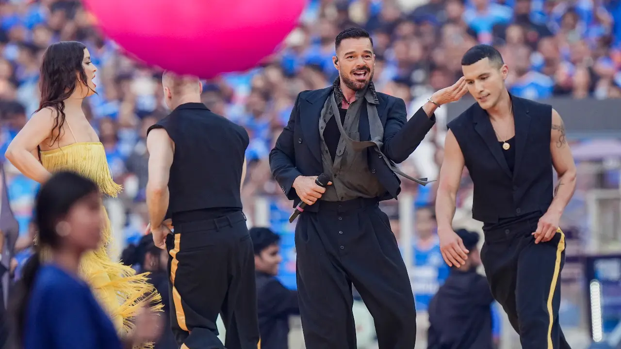 The performance included evergreen hits like 'Maria', with its famous 