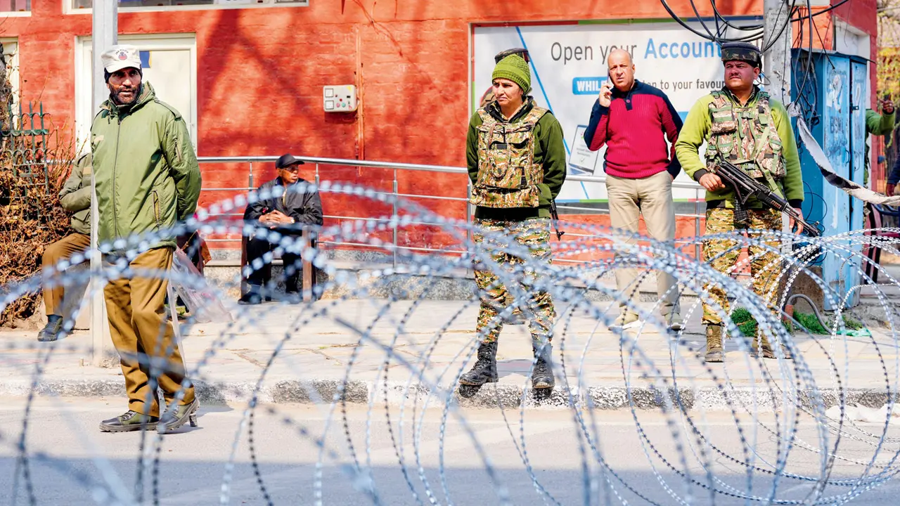 Curbs on movement in Kashmir