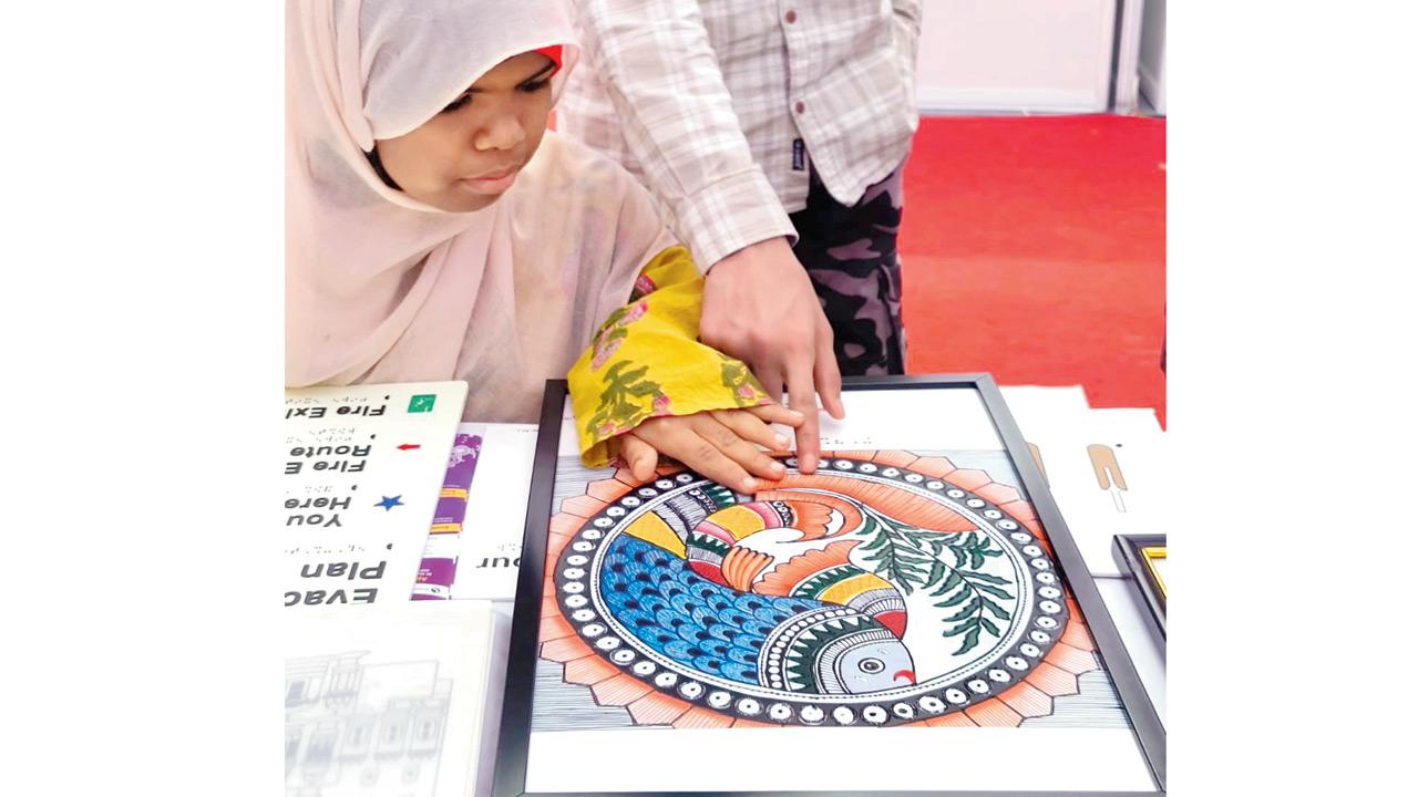 The exhibits on display featured Kathakali, Tanjore, and Warli art among others