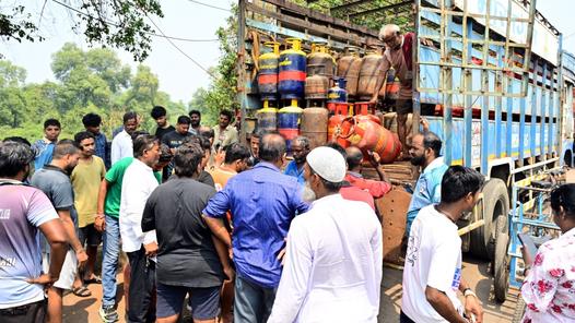 LPG crisis: Maharashtra sets up control rooms, forms panels to ensure supply
