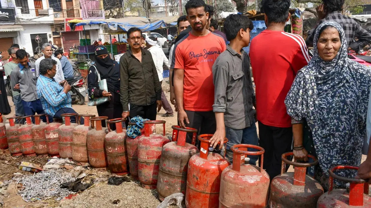 Manjinder Singh Sirsa assures stable LPG supply in Delhi amid panic-buying conce