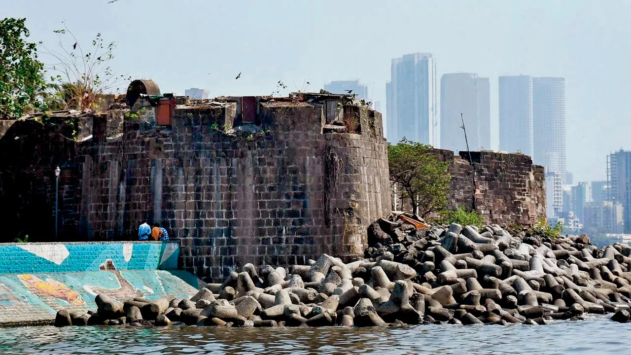 BMC plans Gateway of India-like tourist precinct around Mahim Fort