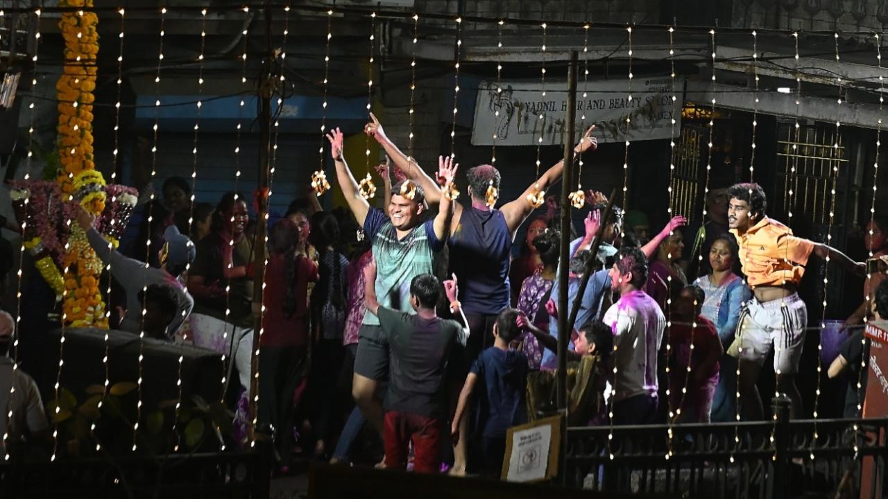 Traditional rhythms and festive energy define Holi celebrations in Mahim Koliwada, showcasing the rich cultural heritage of the Koli community.