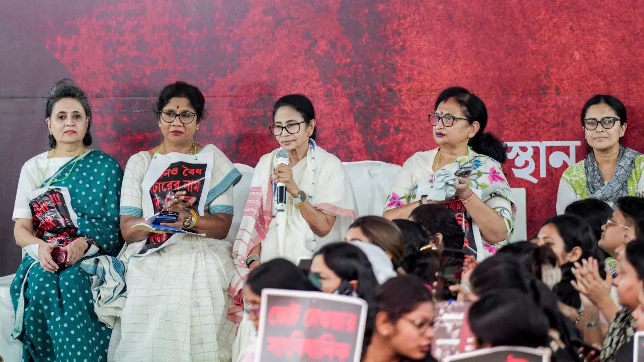 In Photos: Mamata Banerjee continues sit-in for second successive day
