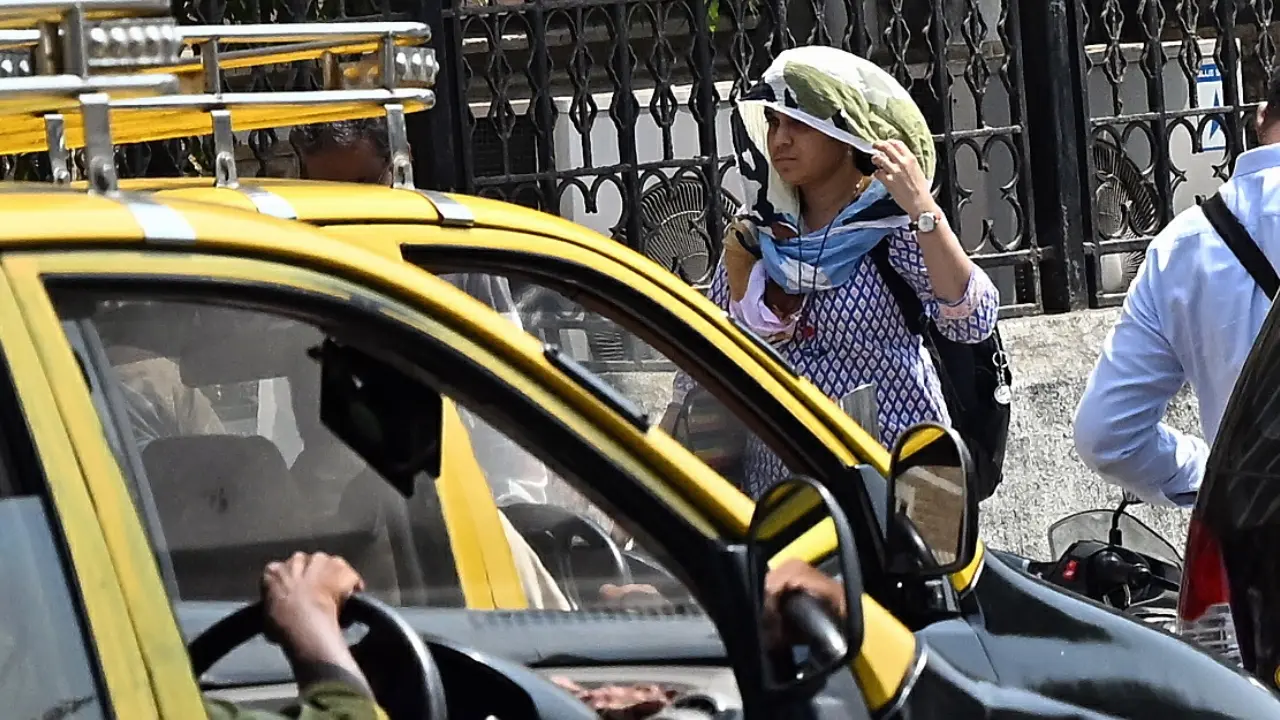 However, a light layer of haze and smog continues to persist across Mumbai, which may cause breathing discomfort for sensitive groups.